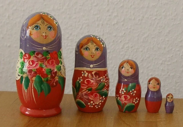 Russische Matroschkas! Babuschkas. Matrjoschkas. Holz-Puppen. DAS GESCHENK!
