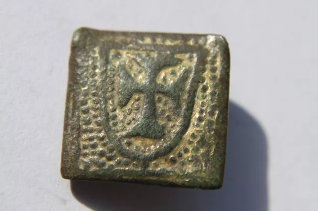 ENGLISH MEDIEVAL CRUSADER HERALDIC  STUD GOLD c.12/13th CENTURY CROSS