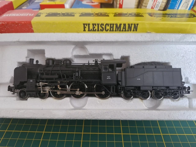 FLEISCHMANN LOCO VAPEUR 230 F SNCF, 2 Rails CC. 4161F, État