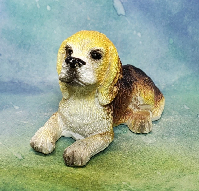 BEAGLE puppy DOG Resin Figurine HAND PAINTED MINIATURE Small Mini COLLECTIBLE