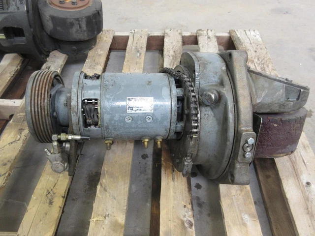 The Raymond 570415 24 V DC Motor T99747