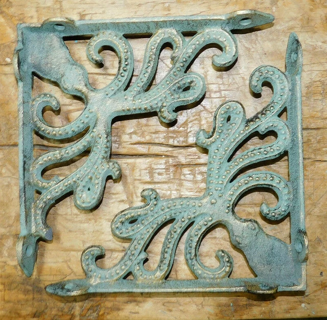 2 Cast Iron Antique Style OCTOPUS Brackets Garden Braces Shelf Bracket HD