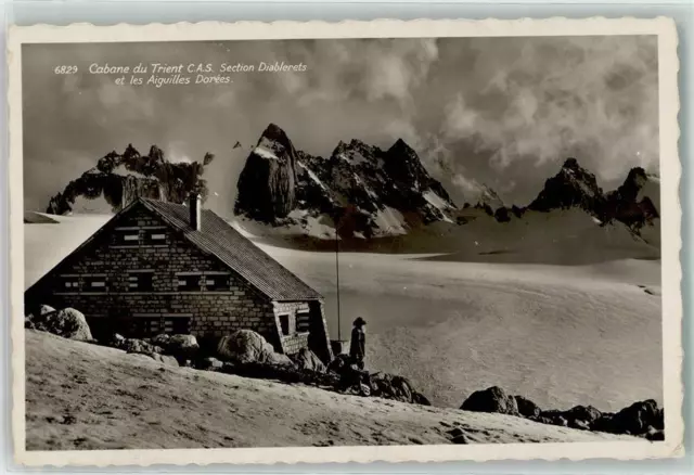 39402880 - AiguilLes Dorees Cabane du Trient Wallis / Valais VS, Berge, Huetten