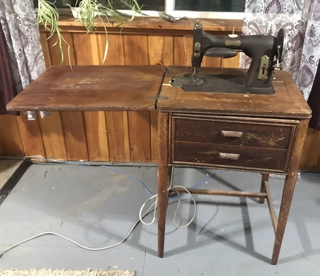 1930'S DOMESTIC ROTARY Electric sewing machine; Model 151 150.00