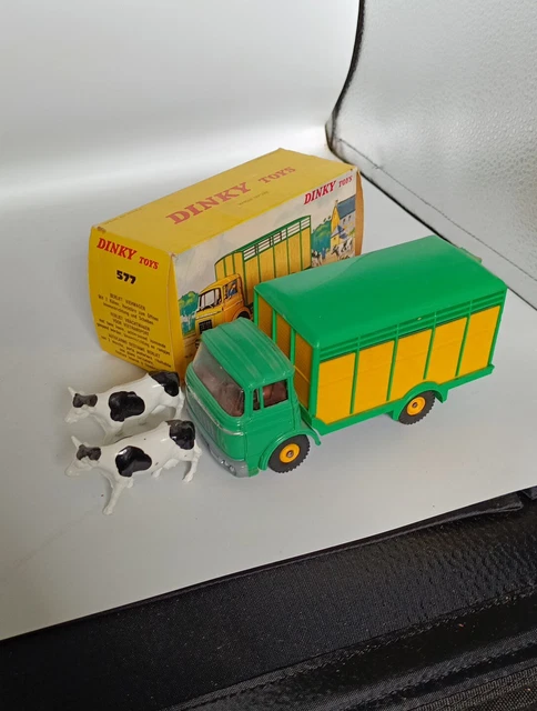 Dinky Toys France Originale 1/43 – BMW 1500 Berline (Vert Tilleul) – Réf 534 – 1968