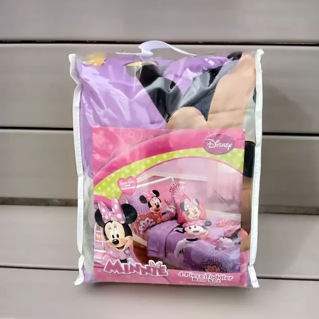 Disney Minnie Mouse 4 Piece Toddler Bed Set