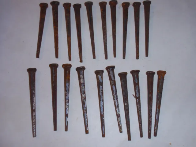 20 Vintage Old Square Cut Nails, 2 1/2" long. un-used. Rusty Straight nails.