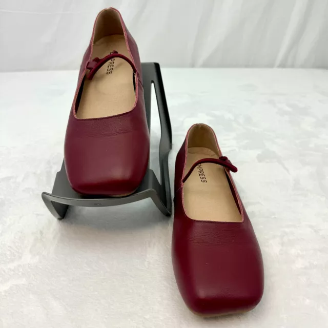 Empress Square Toe Flat with Extra Arch Insole Women Size 7 Leather Burgundy