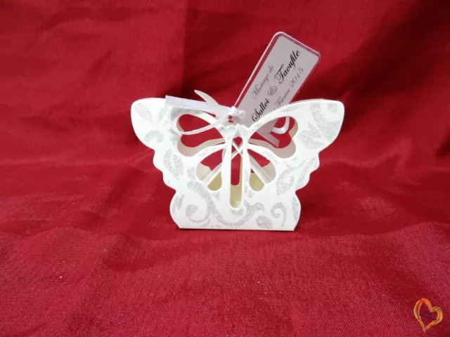 Boite à dragée en forme de papillon blanc argenté x25