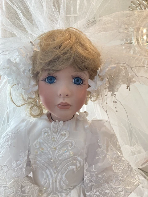 VINTAGE STEPHANIE 25” FULL Body PORCELAIN Bride DOLL JANIS BERARD Kais EUC
