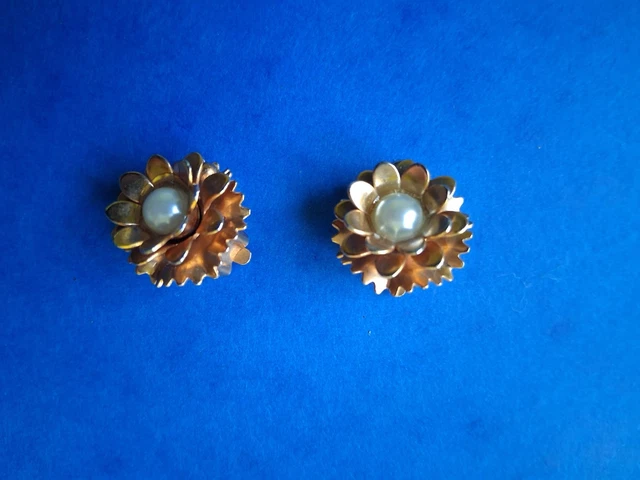 SPLENDIDE PAIRE DE Clips M V K / Metal Bronze Dore/ Vintage EUR 64,90 - FR