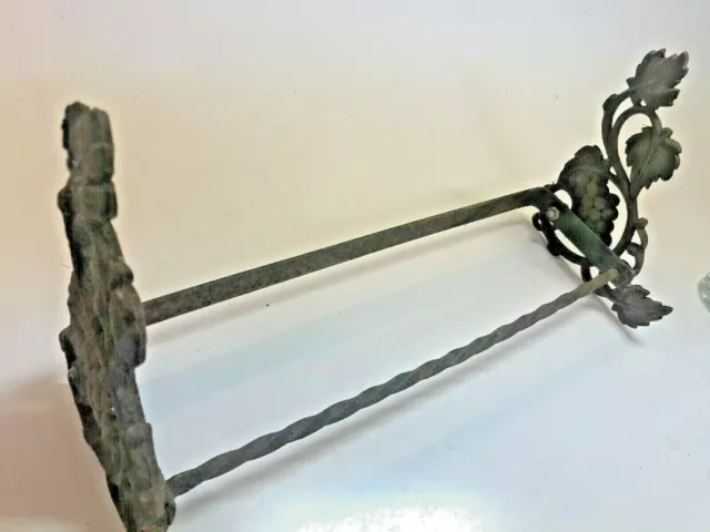 Antique Wrought Iron Rustic Grapevine Towel Rack Primitive-Cast Iron-15" L NEI