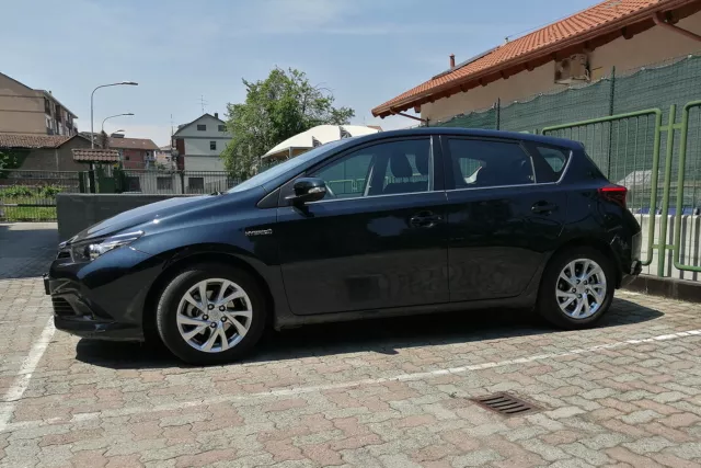 Toyota Auris 1.8 hybrid Active  5p