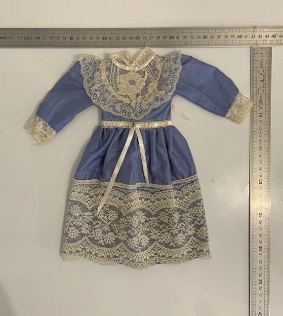 Belle Robe En Soie Et Dentelle Pour Poupee Ancienne Jumeau, Bru, Steiner, Sfbj