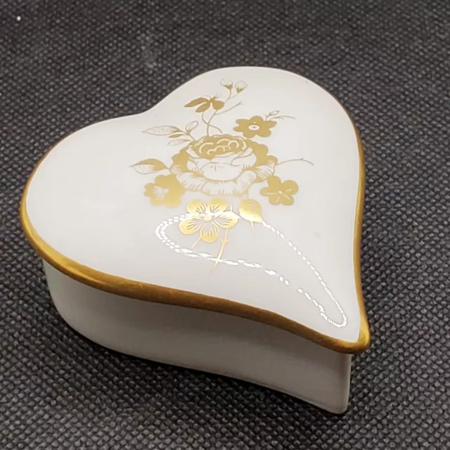 Vintage Beautiful Limoges France Porcelain Heart Shaped Box With Gold Detail