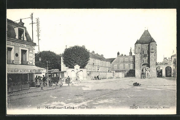 CPA Moret-sur-Loing, Place Samois