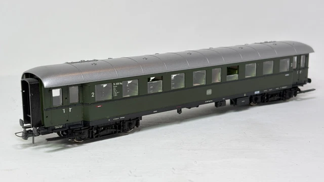 Express Coaching ROCO 44546 - German DB Type B4ywe 2nd Class Express Coach - Era 3 - HO ...