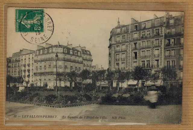 Cpa Levallois Perret - le square de l'Hôtel de l'Ville wn0641