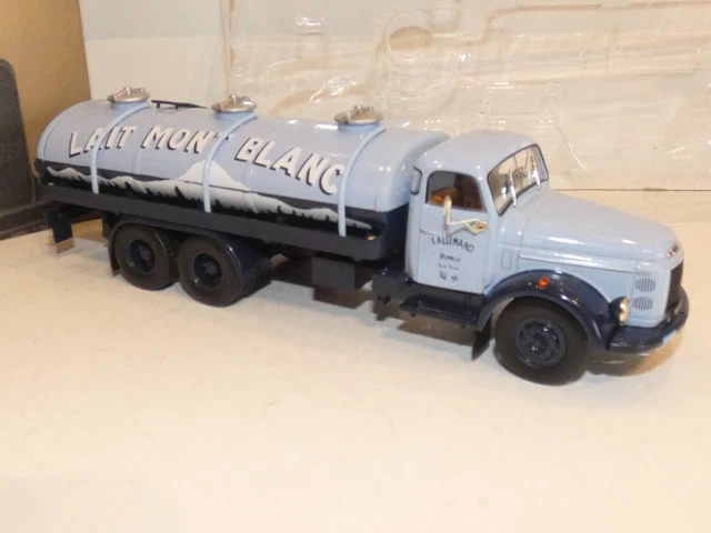 IXO 1/43 - Camions d'autrefois 02 - Volvo N88 citerne Mont Blanc