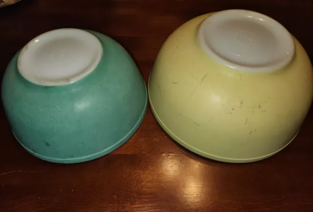 Pyrex Nesting Primary Color Mixing Bowl Vintage Set Yellow and Green 1950s