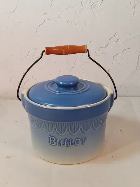 :-) Vtg Country Blue Butter Crock & Lid with Bail Handle and Red Wooden Handle