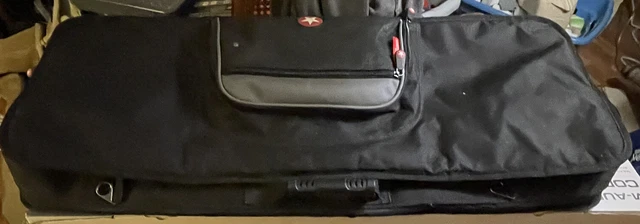 Roadrunner Boulevard 49 Key Keyboard Case, Black.