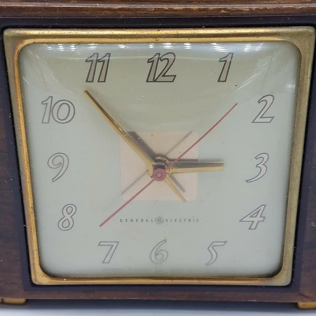 VINTAGE GENERAL ELECTRIC Art Deco Electric Mantel Clock Model 3H176