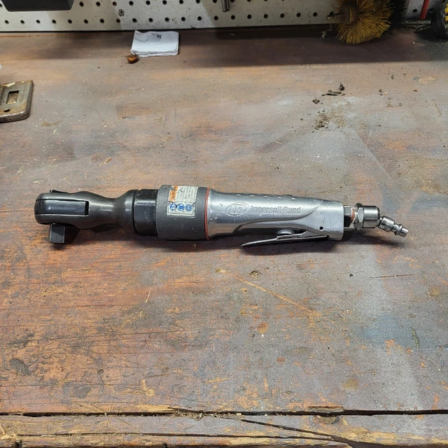 Ingersoll Rand 1077XP Air Impact Ratchet Wrench 1/2" Dr. Reversible