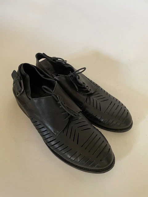 LD Tuttle Black leather lack up sling back oxford 40