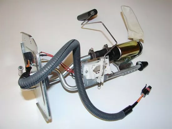 JEEP WRANGLER YJ NEW FUEL SENDING UNIT & PUMP 1994 1995 15 gallon