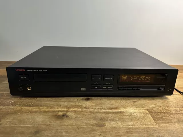 Luxman Model D-321 Compact Disc CD Player - Made in Japan