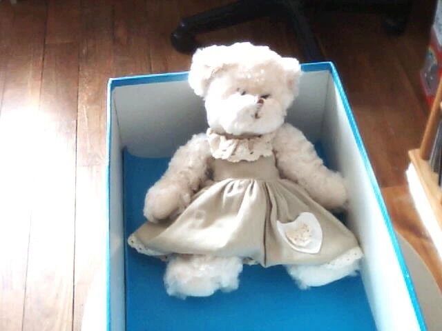 Doudou 6770 / Peluche Ours "Bukowski" Blanc/Ecru - Robe Veritable Dentelle De..