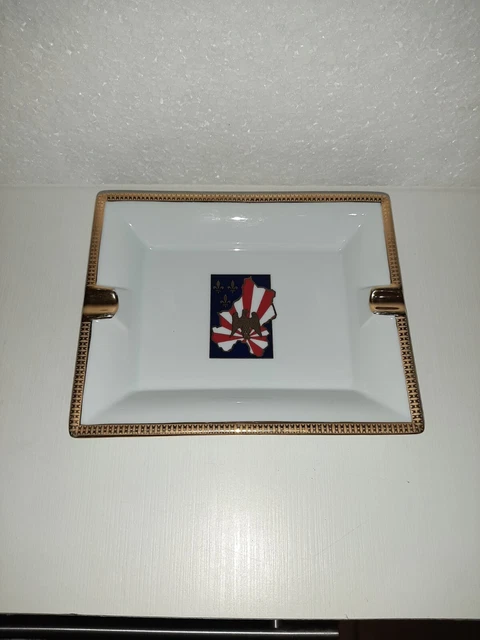 Cendrier / vide poche en porcelaine de Limoges signé "Pastaud"