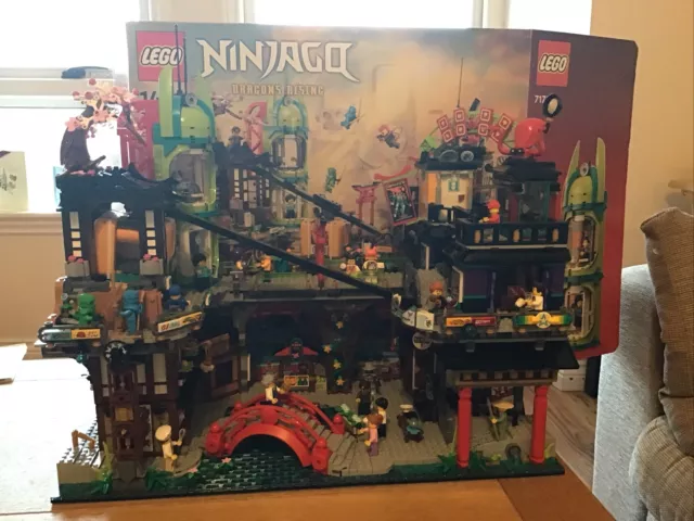 Lego Ninjago Dragons Rising - 71799 Ninjago City Markets (Complete)