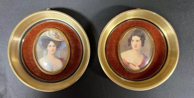 round cameo wall hangings from Cameo Creation Lady Pauline & Unknown Lady