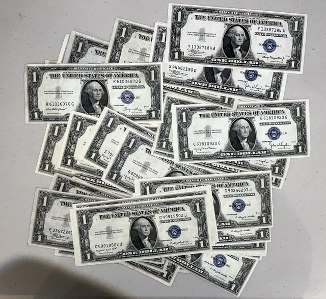 1935 UNCIRCULATED One Dollar Blue Seal Note Silver Certificate US Bill $1