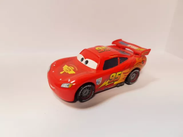 voiture CARS disney pixar  METAL flash mac quenn world grand prix mattel