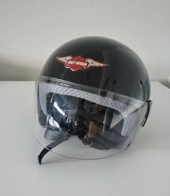 arai classic dc helmet Corsair-X Color:BLA highest quality helmets available Brand: Adidas Bell Moto-10 Falcon MIPS