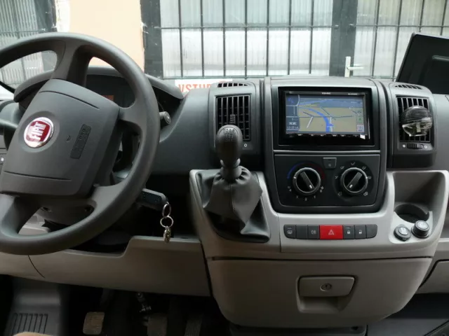 Autoradio Fiat Ducato Navigation GPS Android 12 Wi-Fi Carplay Auto + Heckkamera