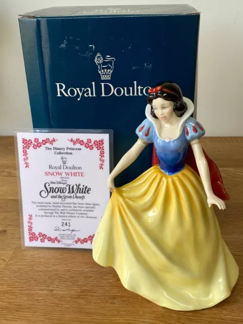 Royal Doulton HN 3678 Snow White Disney Princess Collection limited ed. figurine