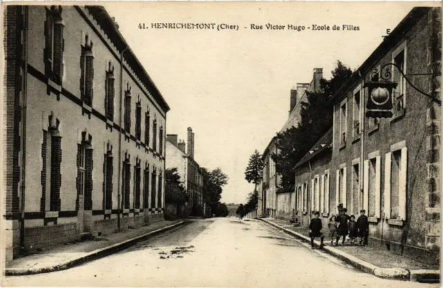 CPA HENRICHEMONT Rue Victor-Hugo Ecole de Filles (863283)