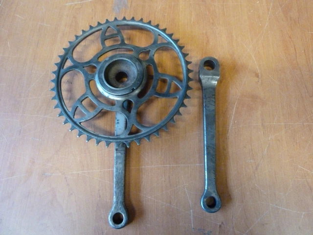ANCIENNE COURONNE de vélo pédalier dents sautées old BIKE 1910 / 1920