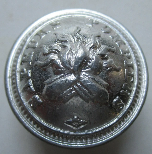 Bouton bombé métal argenté: Sapeurs Pompiers au bûcher de 22 mm