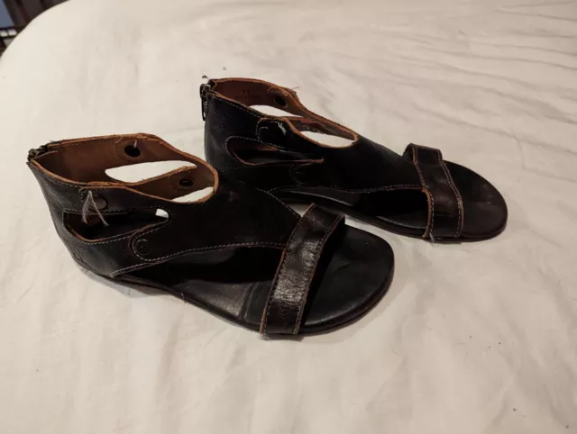 Bed Stu Soto black leather strappy gladiator size 7 sandals