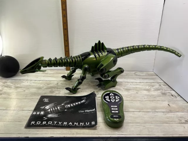 Wowwee Robo Reptile Robot Electronic Dinosaur RC Remote Control Free Postage