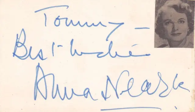 ANNA NEAGLE d 1986 Signed Tommy 3X5 Index Card Actress/Victoria the Great COA