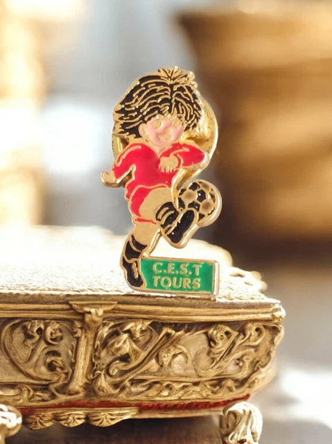 PIN'S VINTAGE FOOTBALL Durance Rhone EUR 4,99 - FR