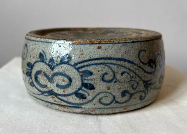 Antique Chinese Blue and White Porcelain Inkstone.  Ming Dynasty Era.