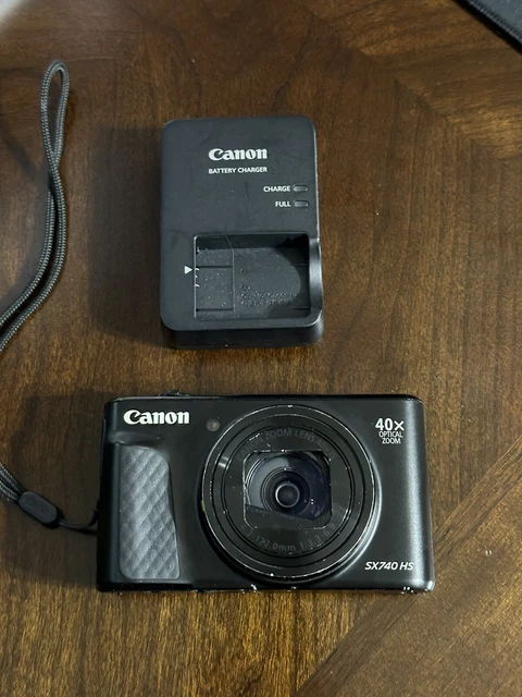 Canon PowerShot SX740 HS 20.3MP Point & Shoot Camera - Black. AS IS