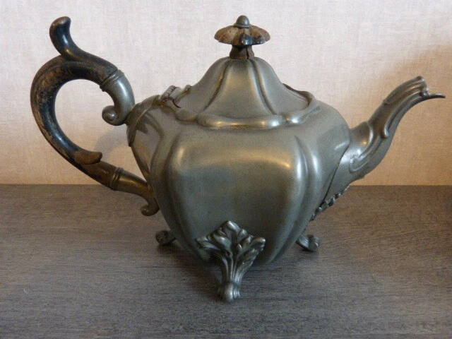 Belle Théière Ancienne En étain James Dixon & Son, Angleterre, Hauteur 18cm, Longueur 30cm